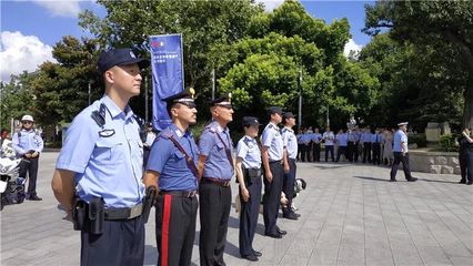 意大利8名警察分赴北京上海杭州西安,和中国民警联合巡逻